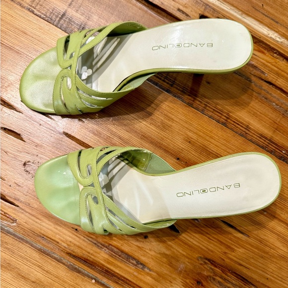 Bandolino Kitten Heels - Picture 4 of 6